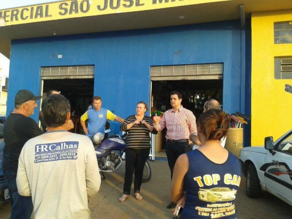 Pinguim ouve dúvidas de comerciantes sobre Corredor