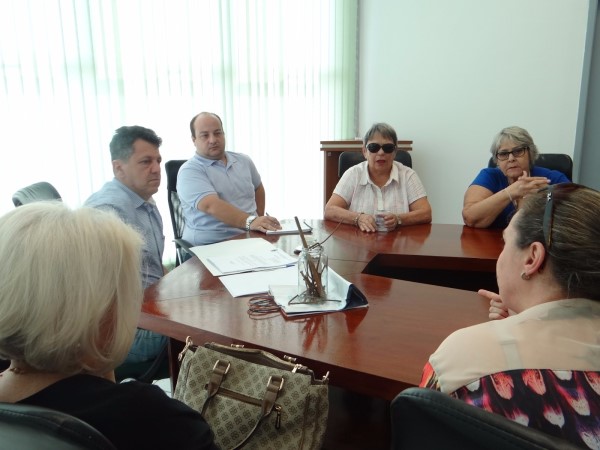 Moradores do Vale das Cigarras estiveram reunidos na Câmara