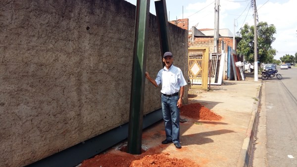 Após pedido de Pereira, Prefeitura instala ponto de ônibus.