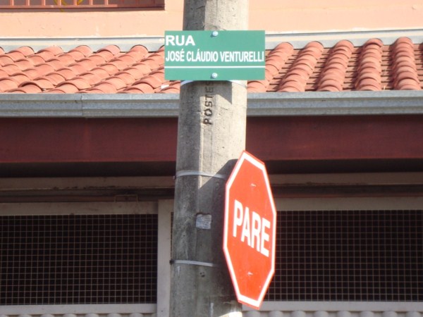Após pedido de Dr. José, Prefeitura passou a instalar placas