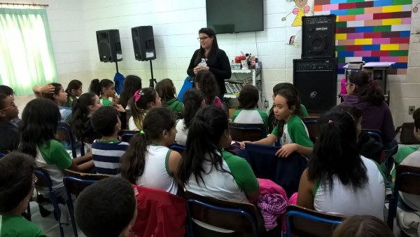 Luciana Curtes conversou com alunos do 5º ano nesta manhã