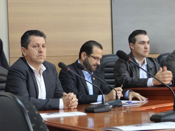 Kadu em reunião do Parlamento Metropolitano em Morungaba