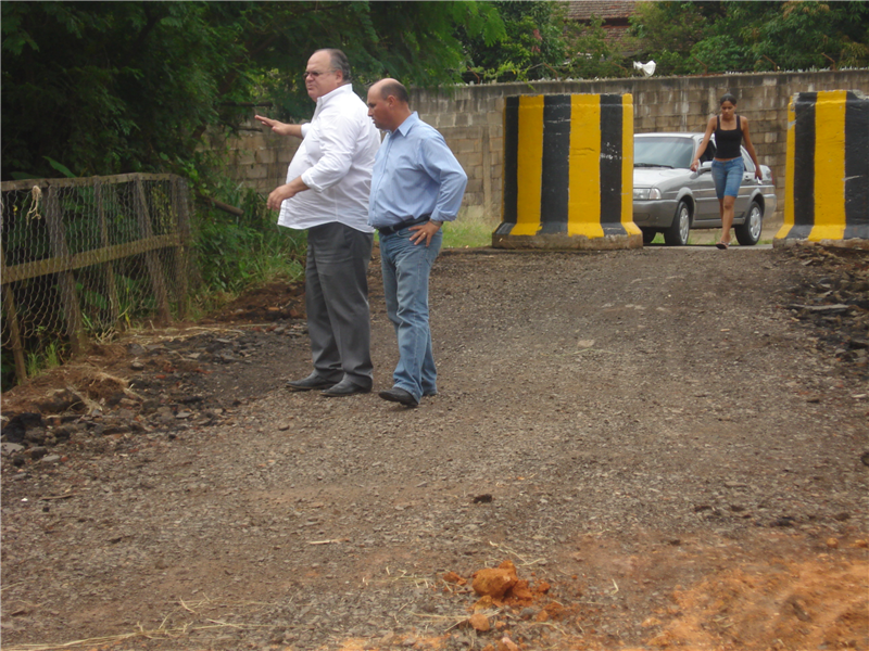 Kênio e Fontes vistoriam obras na ponte