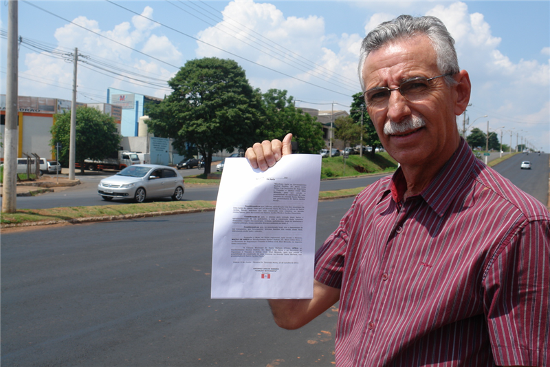 Carlão faz apelo por nova rotatória na avenida Santa Bárbara