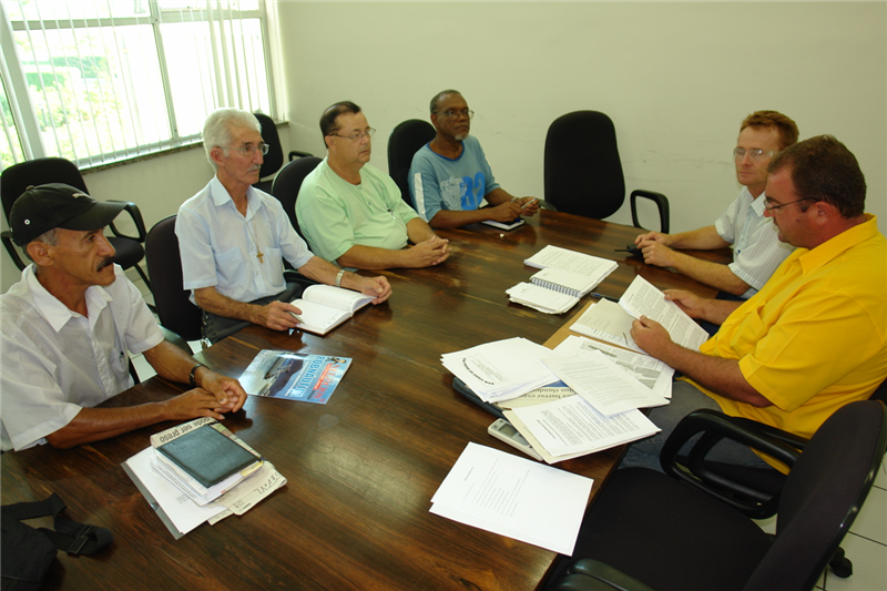 Vereador Joi Fornasari e demais membros do Conseg participam de reunião para formação de chapa