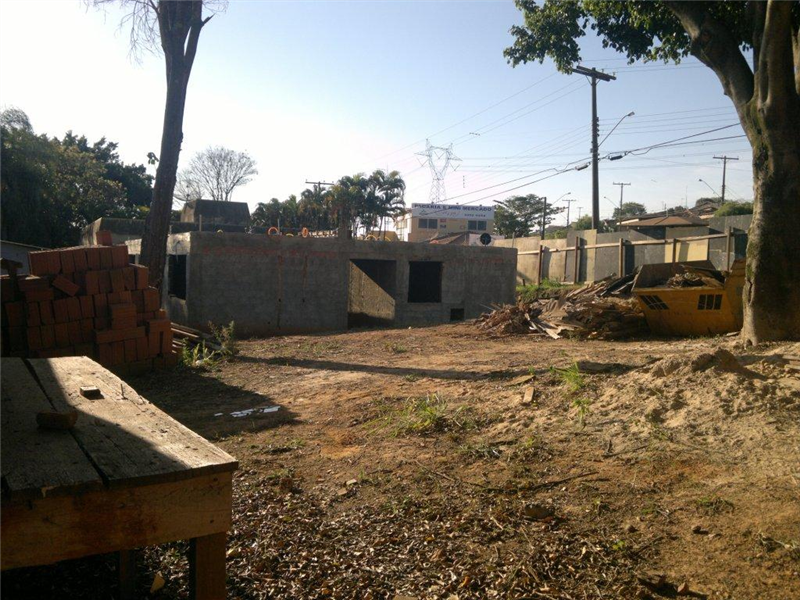 Uruguaio pede revitalização de praça e conclusão de obras de ampliação de posto médico