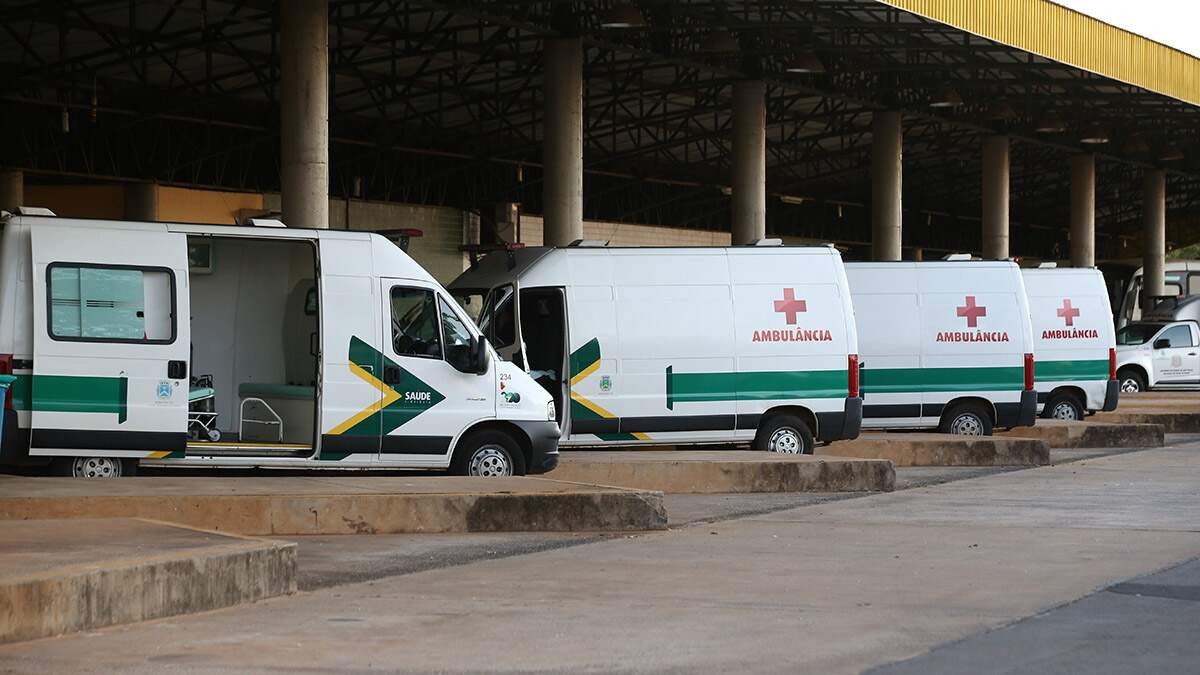 Após incêndios e panes, vereador cobra informações sobre frota da Saúde