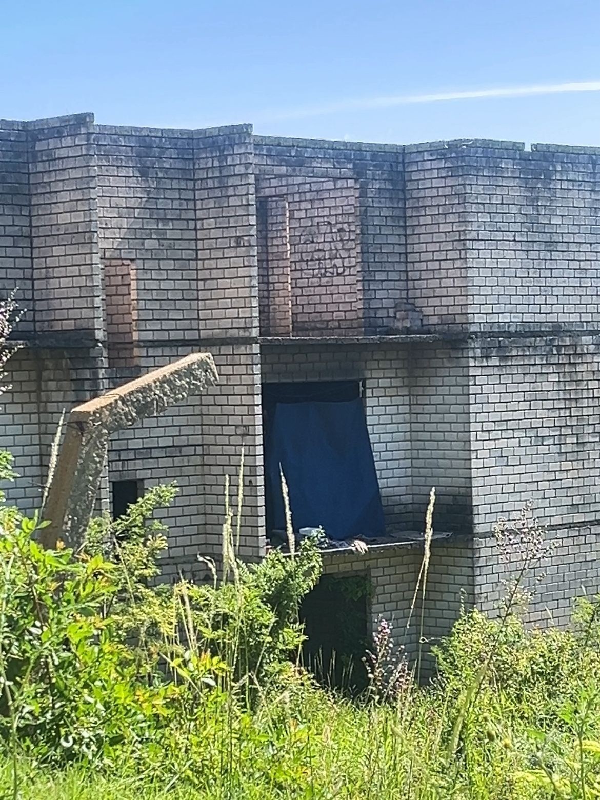 Vereador sugere reforço no policiamento nos predinhos abandonados do Parque Olaria