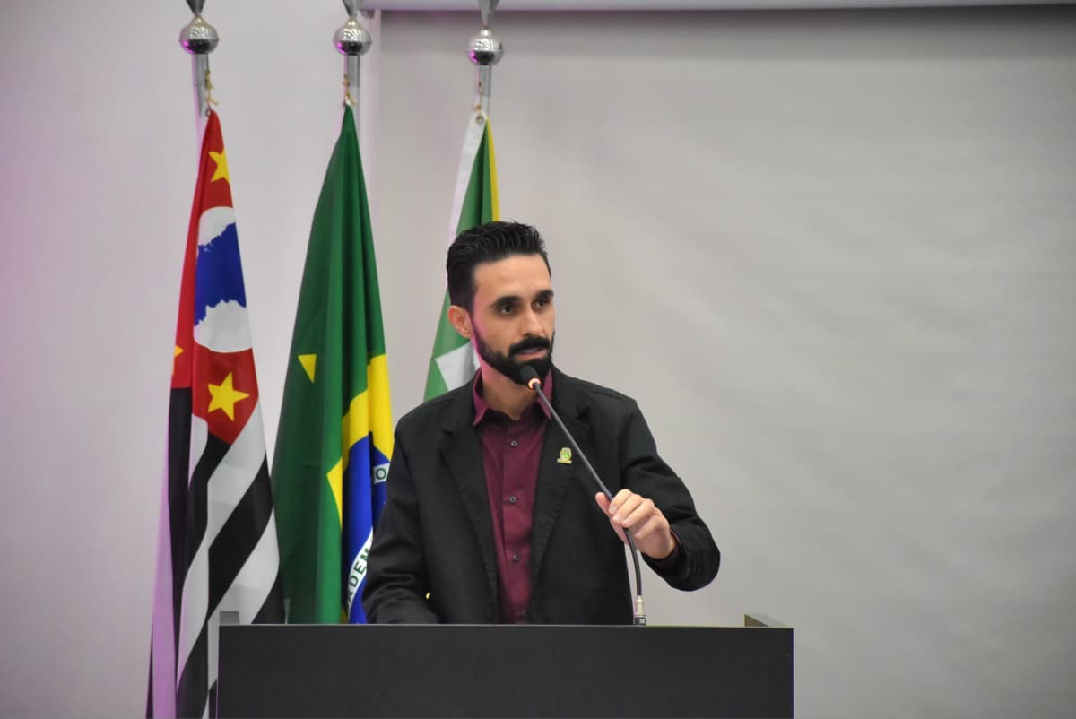 Vereador pede informações sobre realização de exames de sangue na rede pública