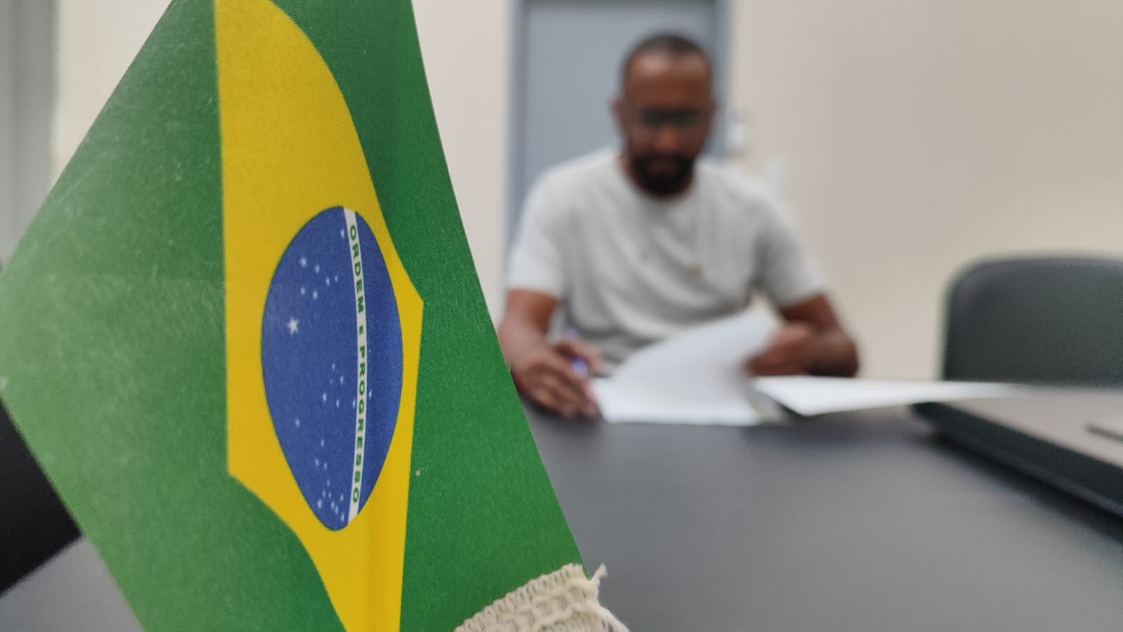 Presidente da Câmara questiona Prefeitura sobre planejamento para comércio durante a Copa do Mundo