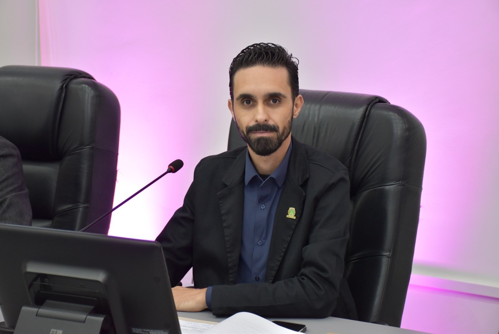 Vereador protocola requerimento sobre atendimento a pacientes com fibromialgia em Santa Bárbara d’Oeste