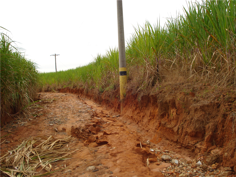 Após chuvas, estradas do Santo Antônio do Sapezeiro ficaram intransitáveis