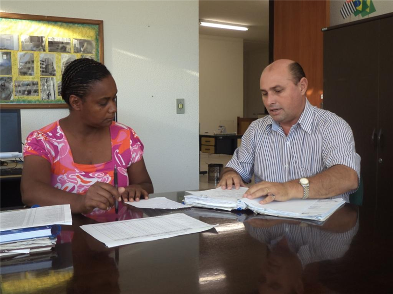 Carlos Fontes esteve reunido com secretária de Educação, Tânia Mara