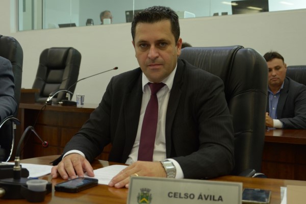 Celso Ávila apresenta diversos questionamentos à Prefeitura