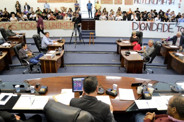 Estado de greve na Unimep foi tema na Tribuna Livre