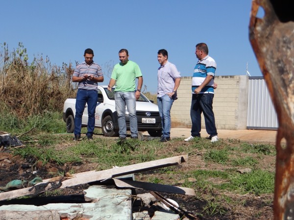 Kadu levou representantes do Poder Executivo até o local
