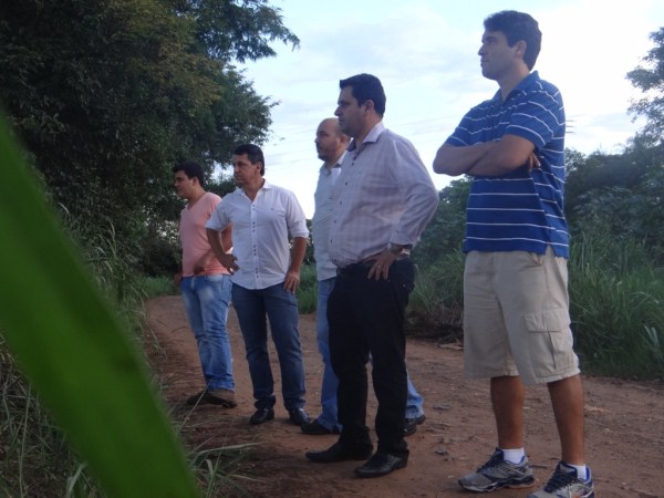 Kadu, Gustavo Bagnoli e Celso Ávila visitaram o local