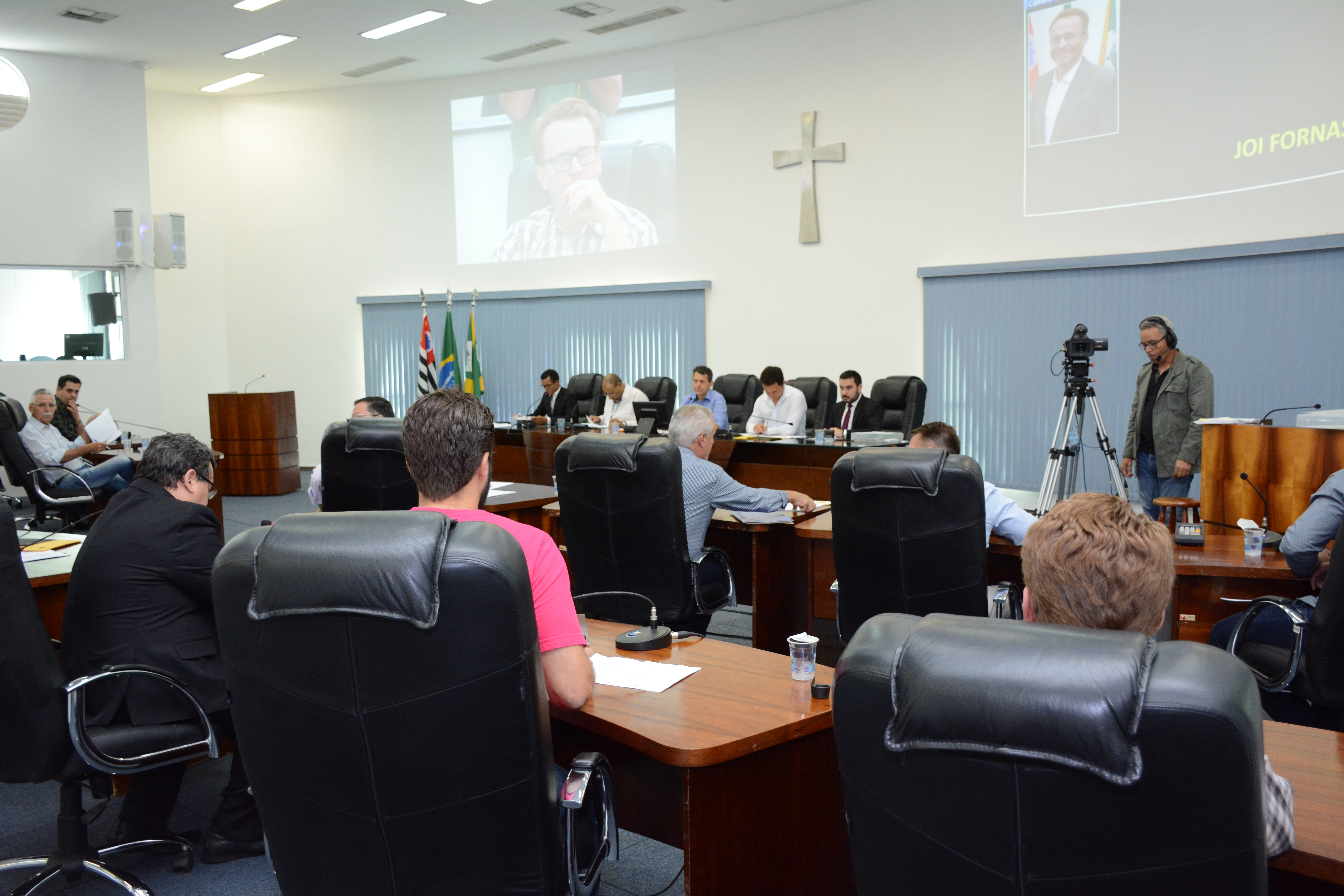 Único veto previsto na pauta de votação foi rejeitado por todos os parlamentares