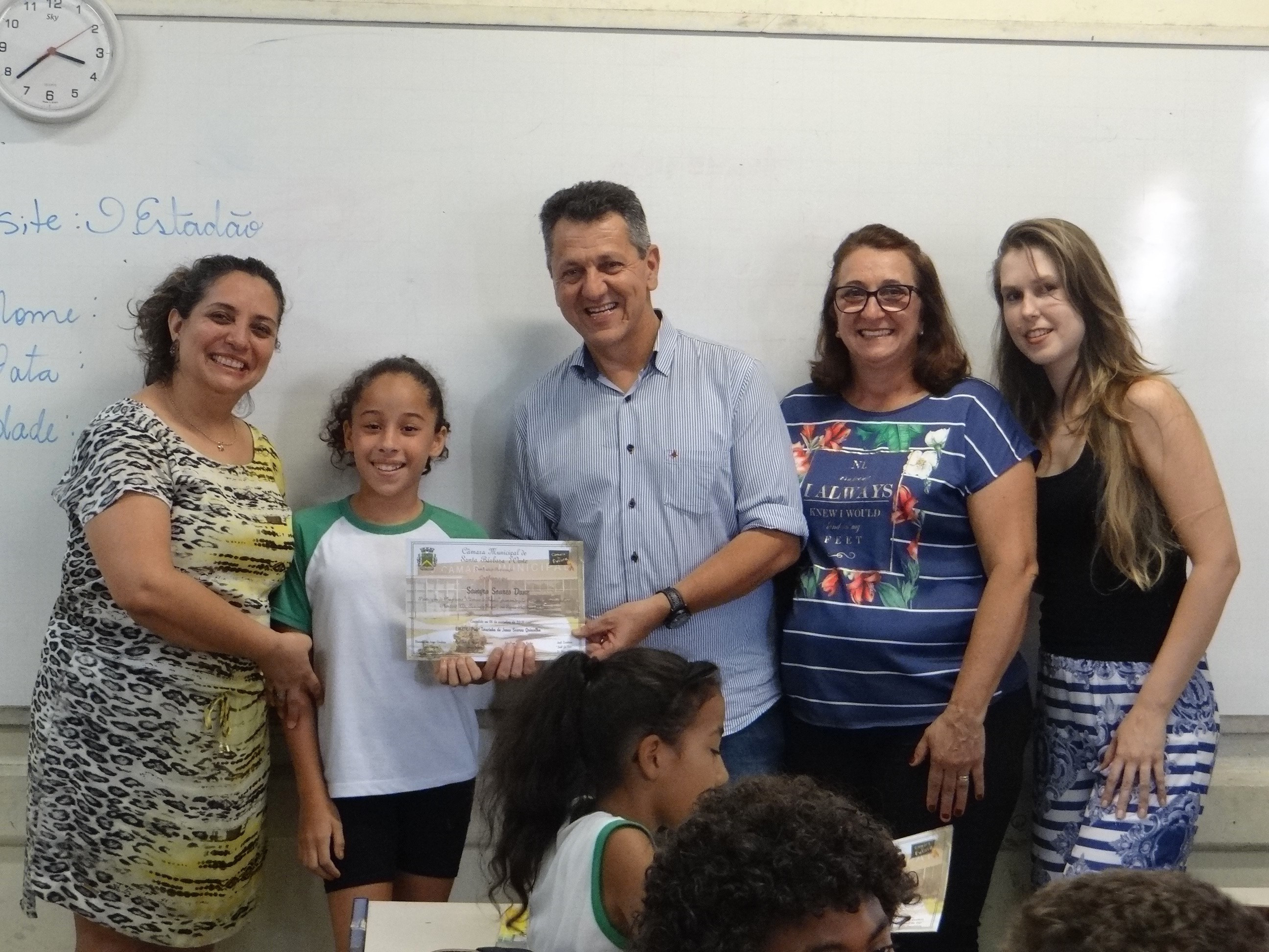 Kadu entregou certificados de participação do Câmara Municipal 