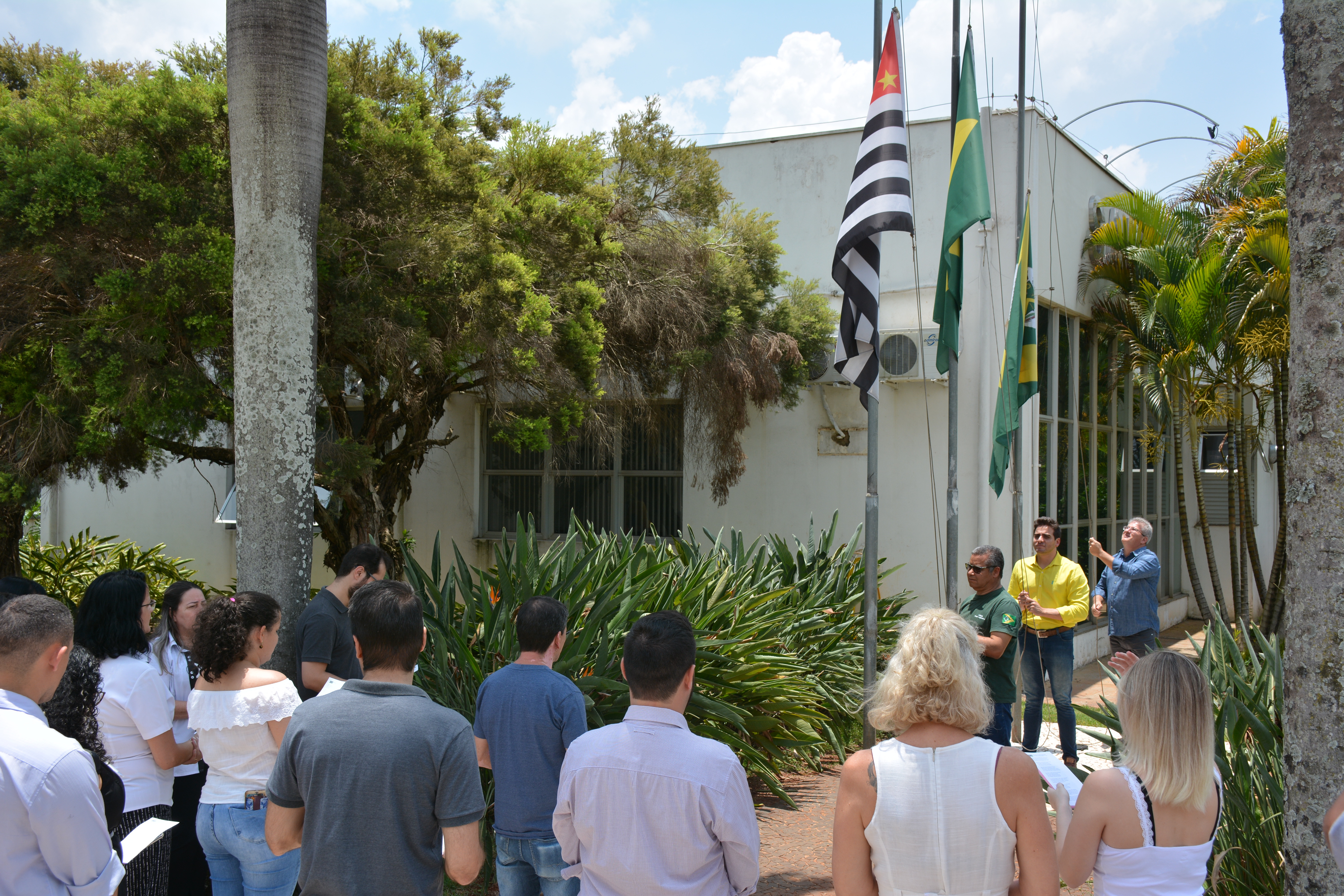 Câmara barbarense promoveu ato cívico em alusão ao Dia da Bandeira