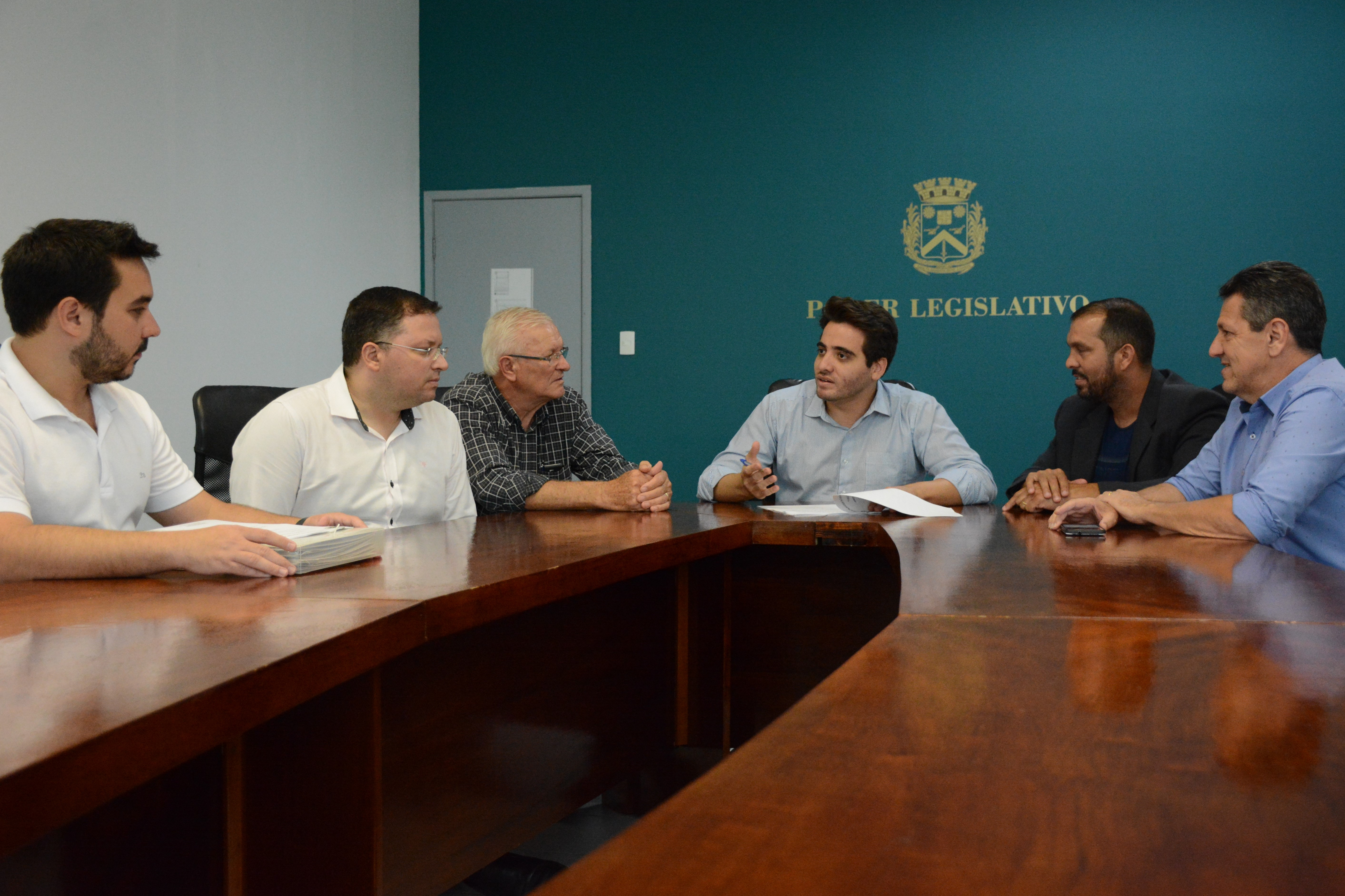 Felipe Sanches promulgou cinco leis que contavam com sanção tácita do prefeito