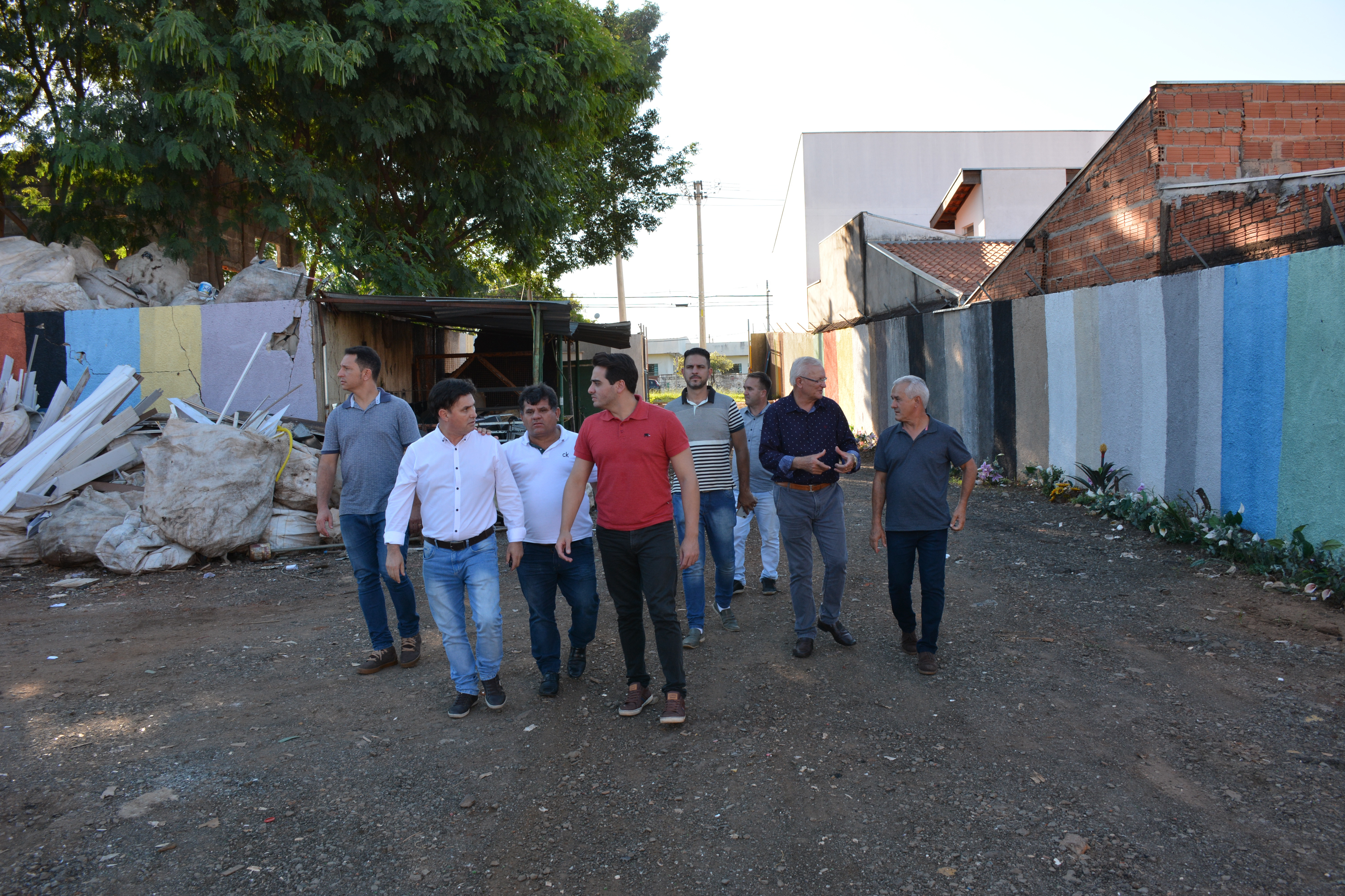 Vereadores visitaram as duas cooperativas de material reciclável do Município