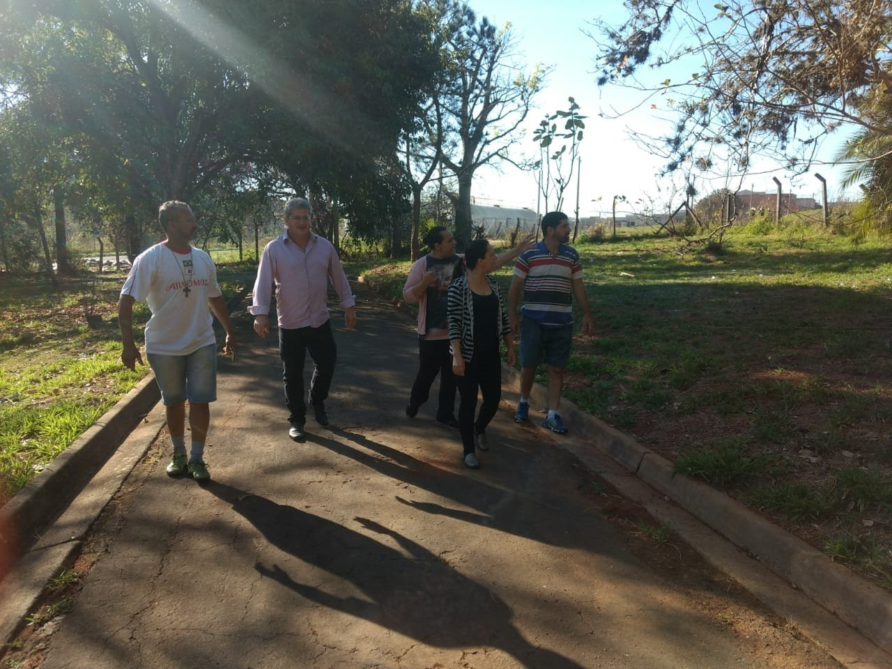 Antes de apresentar questionamentos, vereador Paulo Monaro visitou o Viveiro Municipal