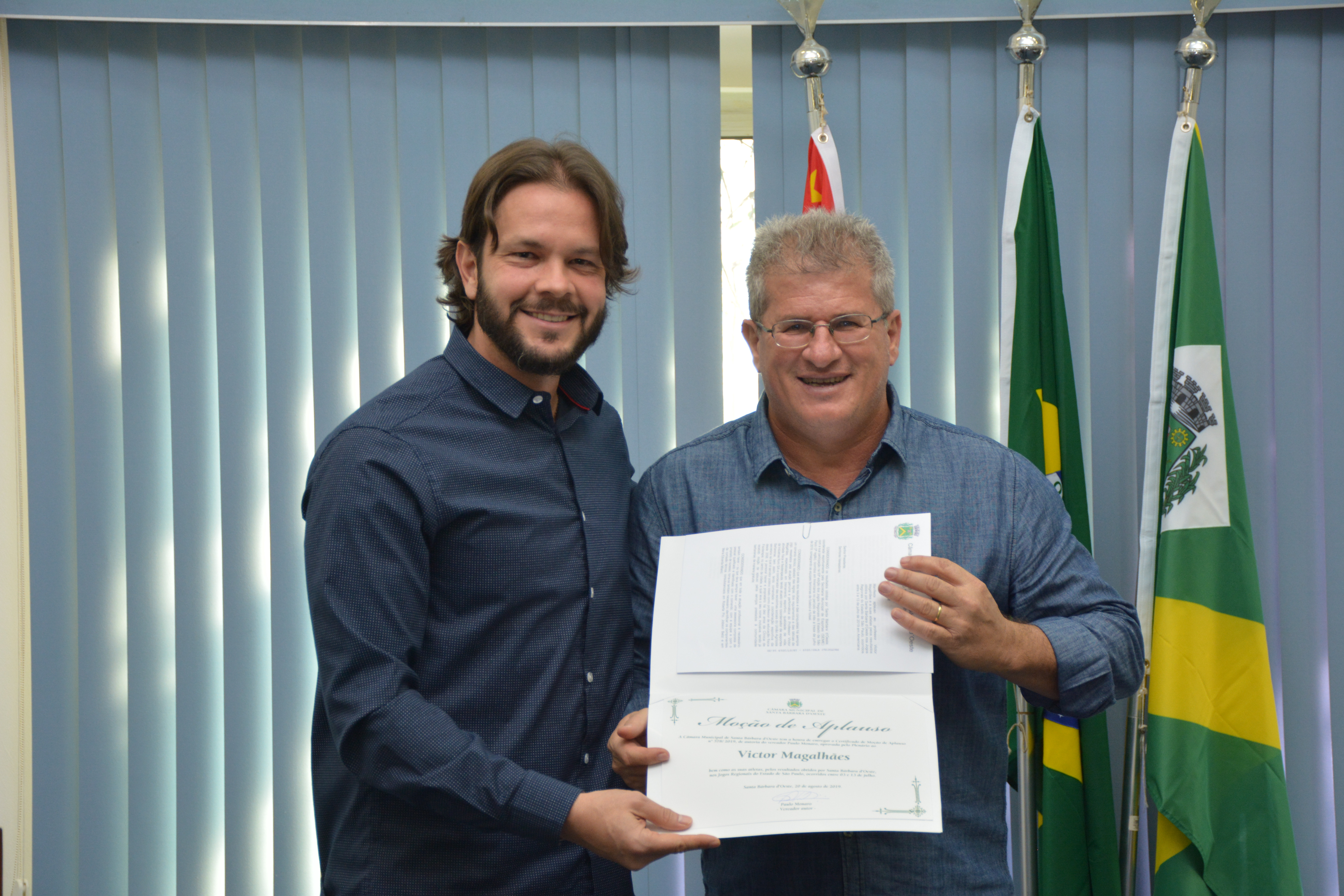 Victor Magalhães recebe moção de aplauso de autoria do vereador Paulo Monaro