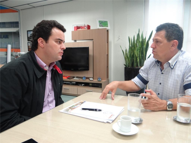 Kadu e Diego conversam a respeito de melhorias nas divisas de Santa Bárbara dOeste e Americana