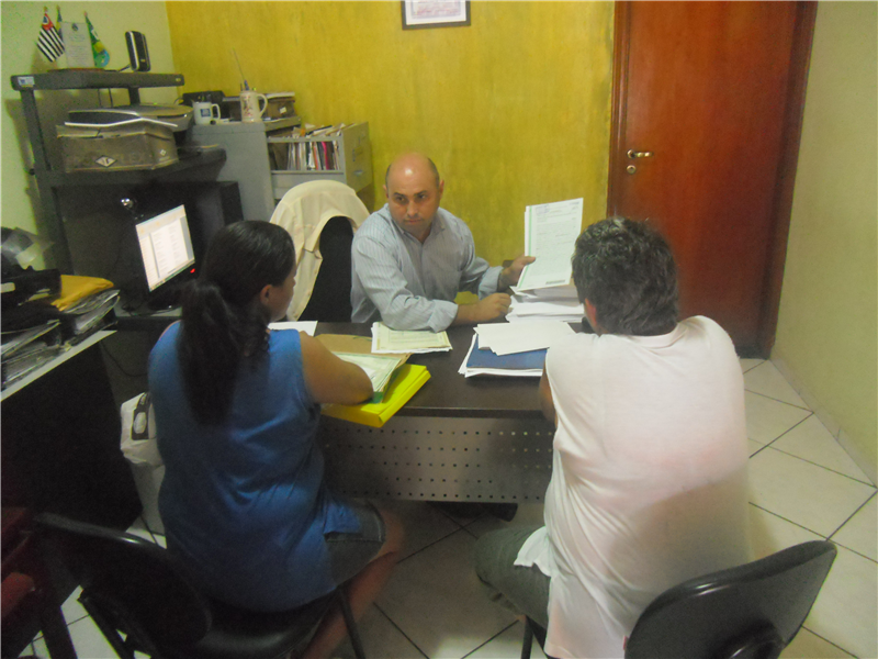 Vereador atende moradores da zona sul em seu gabinete no Vista Alegre