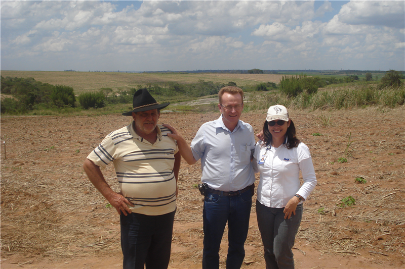 Vereador Joi Fornasari, durante visita ao Buraco do Padre