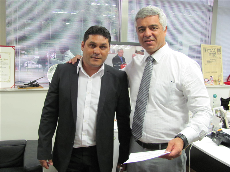 Bebeto e deputado Major Olímpio, que anunciou verba de R$ 100 mil para a Saúde