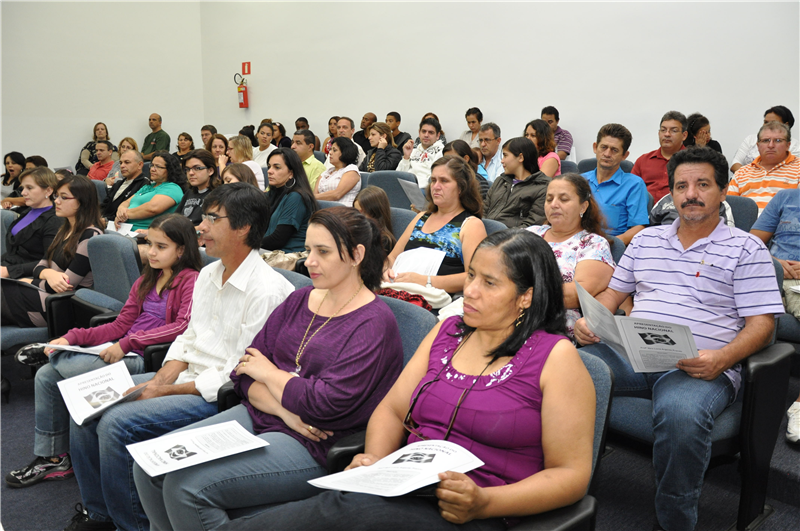 Público lotou o plenário para companhar o evento