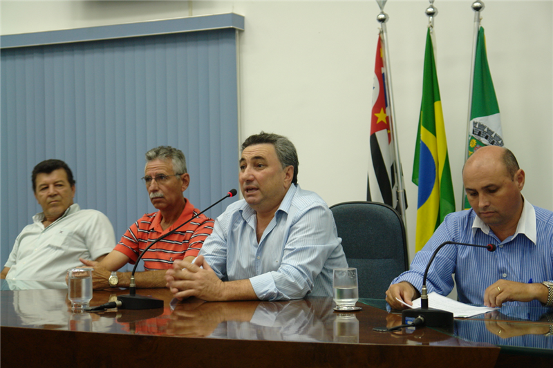 Vereador Carlos Fontes participou de Audiência Pública ao lado do coordenador de transportes