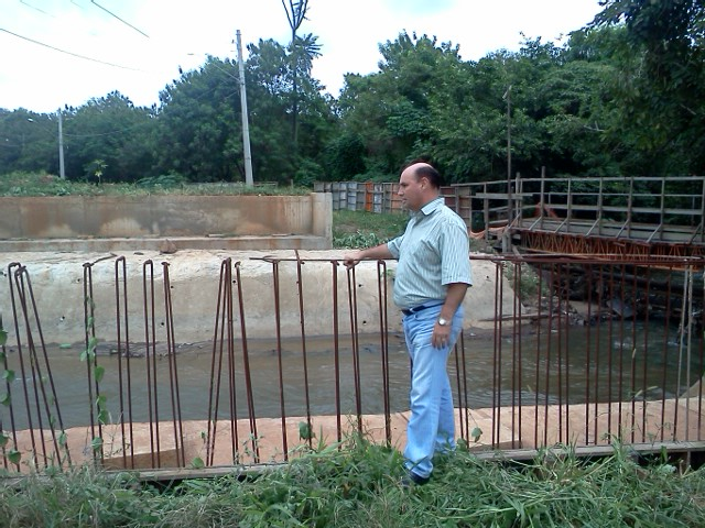 Fontes pede retomada das obras da ponte de concreto entre o Vista Alegre e o Rochelle.