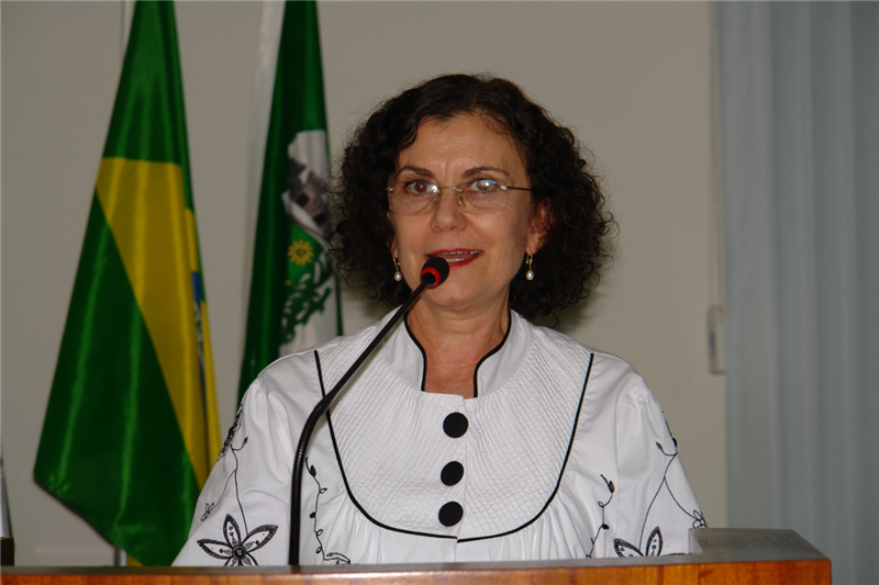 Professora falou na Tribuna Livre do Legislativo