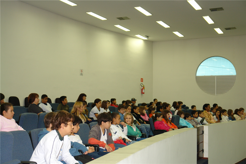 Estudantes de 4ª série participam da primeira etapa do programa