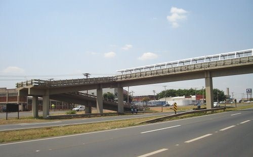 Pedidos visam a dar mais segurança a motoristas e pedestres