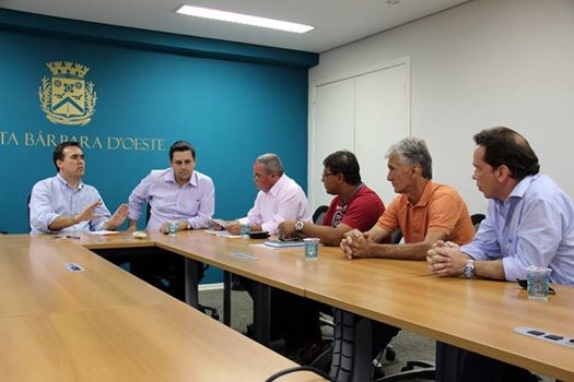 Celso em reunião com prefeito e representantes do União.