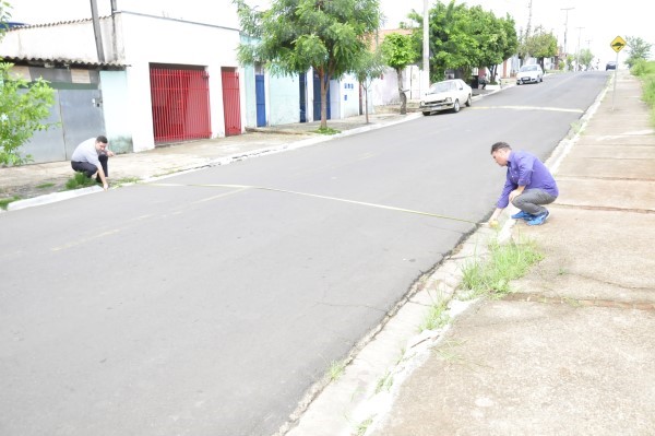 Vereador visitou o bairro e mediu largura de avenida