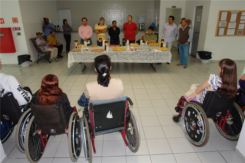 Portadores de deficiência participaram de café da tarde com o presidente Uruguaio