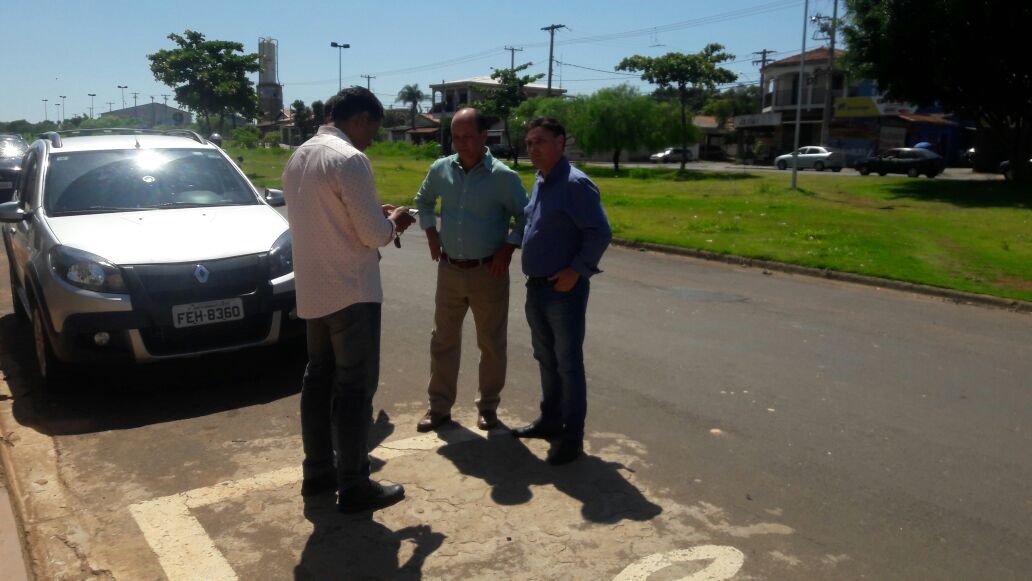 Carlos Fontes levou secretário de Trânsito até o local