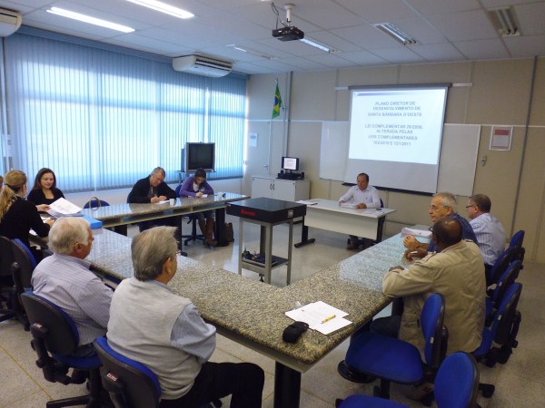 Juca presidiu reunião do COMUDE, promovida no Senai