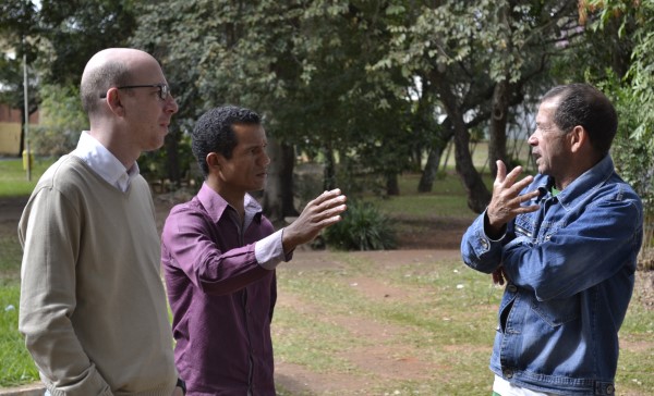 Jesus visitou o bairro acompanhado do secretário de Governo