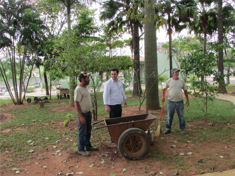 Celso Ávila sugere a construção de velório dentro do Cemitério da Paz