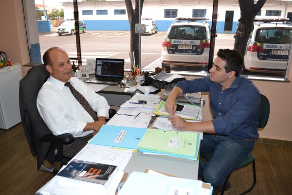 Vereador Felipe em reunião com secretário Rômulo Gobbi.