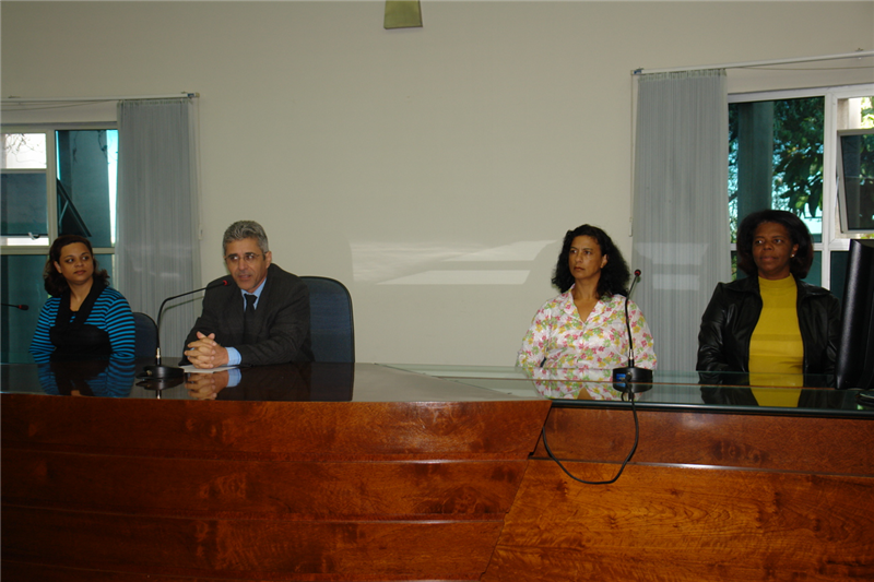 Anízio e professores na abertura da sessão     