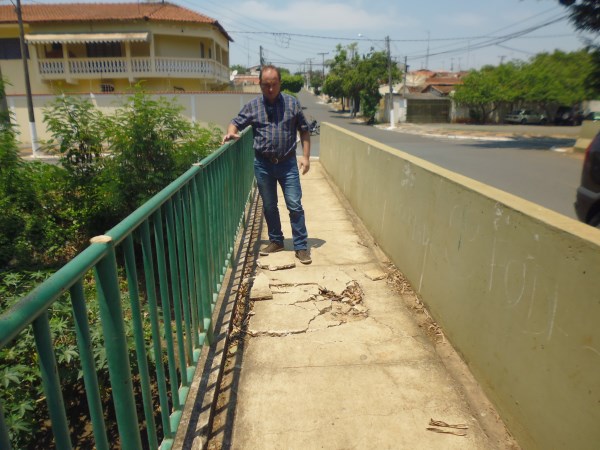 Juca pede manutenção de ponte no Jardim Cavalheiros.