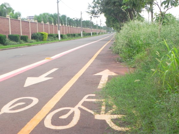 Joi pede melhorias em ciclovia do Jardim Flamboyant.