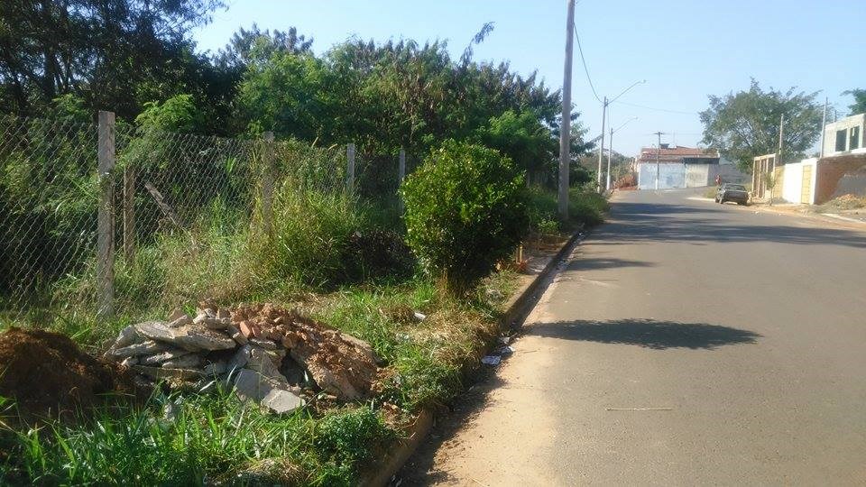 Segundo Carlão, moradores pedem melhorias há anos